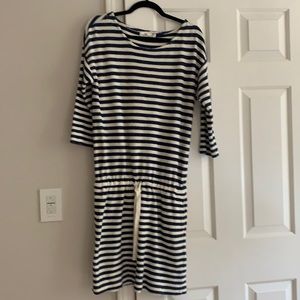 Vineyard vines blue and white striped dress